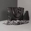 Minimal tote bag Jaxsen Black Pepper advertising 04